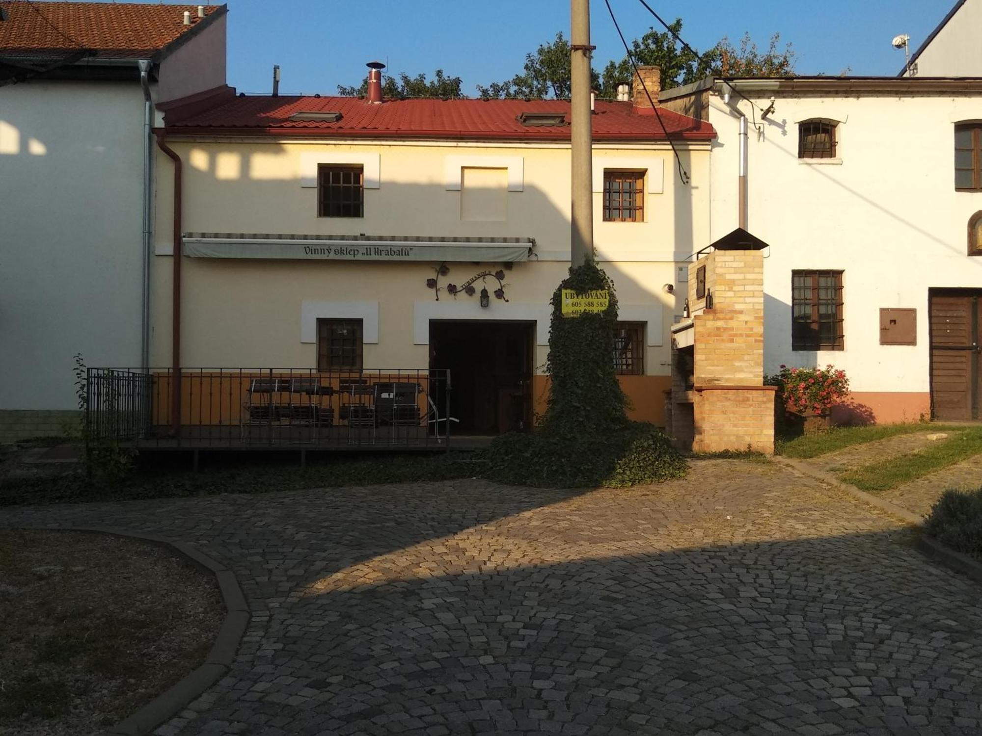 Sklep U Hrabalu Hustopeče Exterior foto