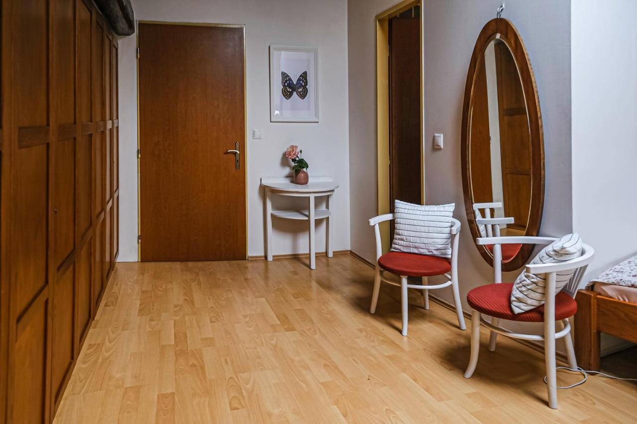 Sklep U Hrabalu Hustopeče Exterior foto